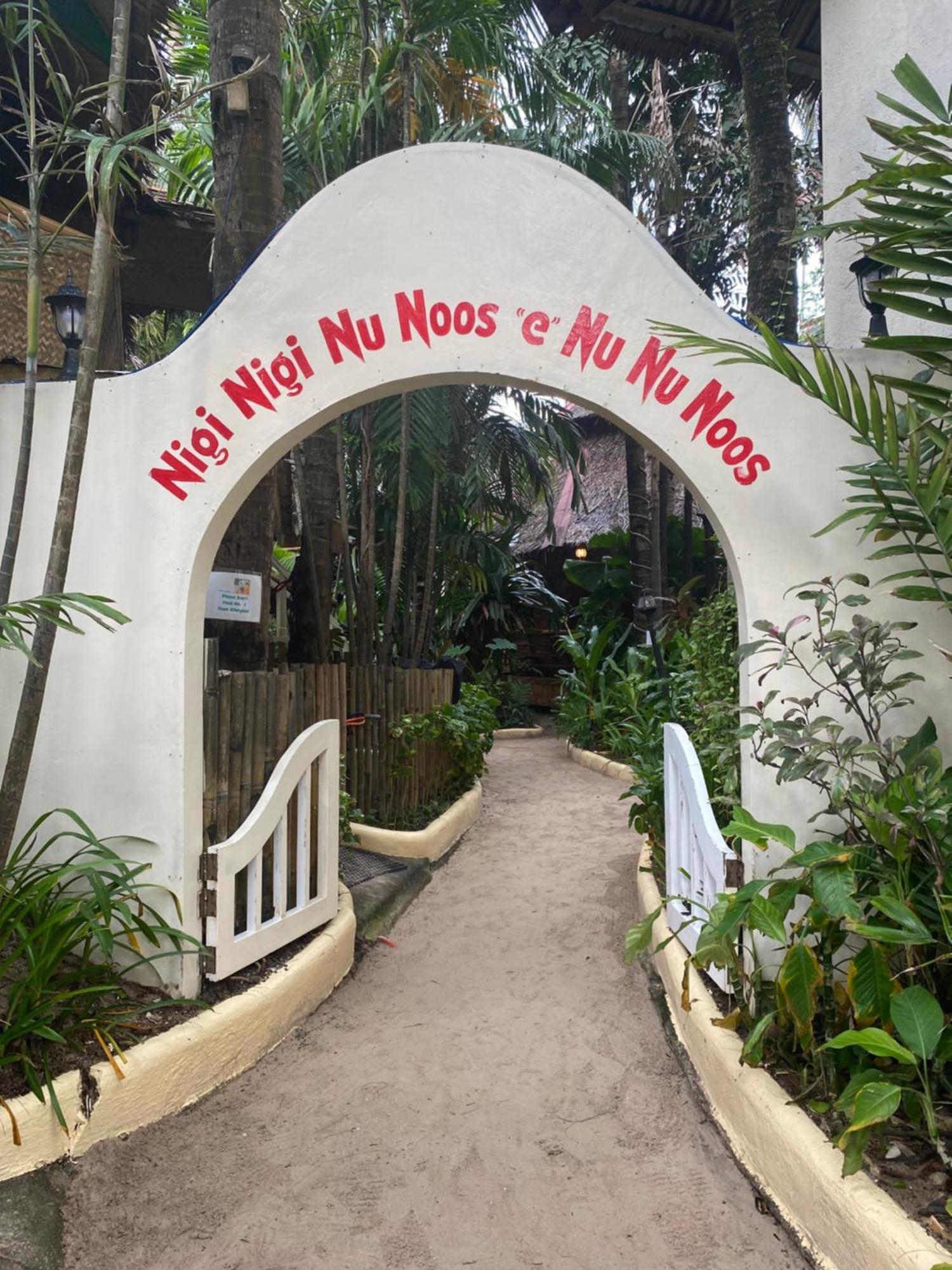Hotel Nigi Nigi Nu Noos 'E' Nu Nu Noos Balabag  Esterno foto
